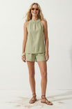 Sleeveless Contrast Stitch Top